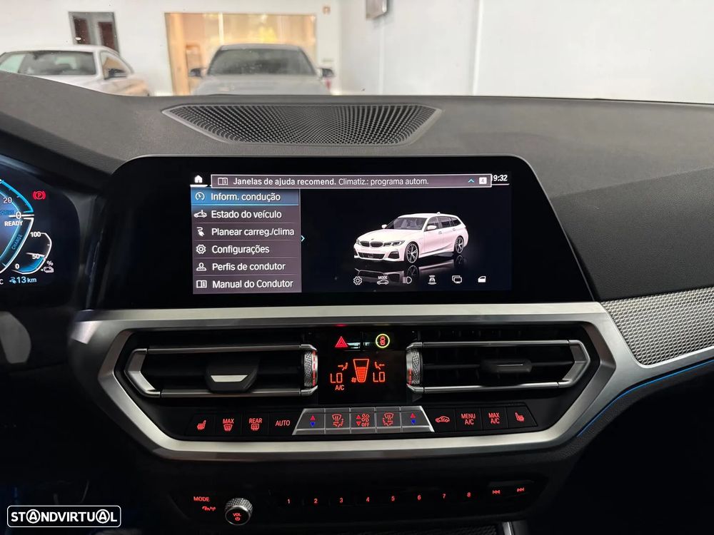 BMW 330 e Touring Pack M Auto - 26