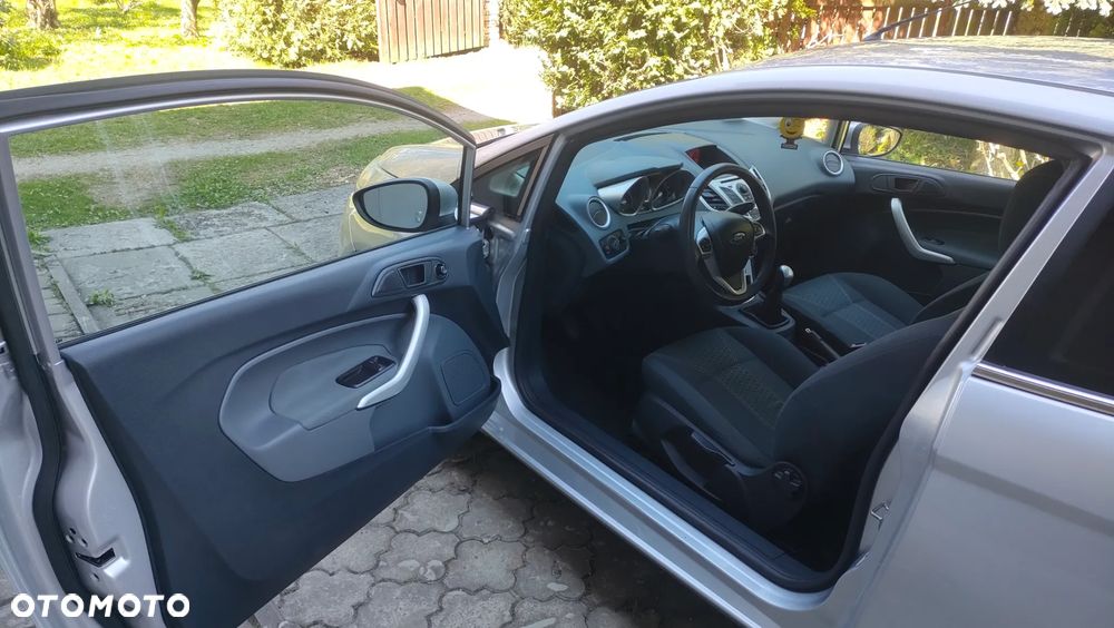 Ford Fiesta 1.4 Ghia - 12