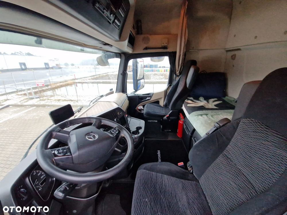 Mercedes-Benz ACTROS - 7