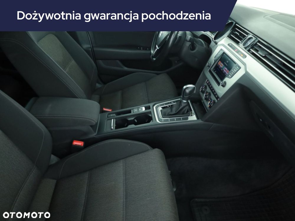 Volkswagen Passat Variant - 9