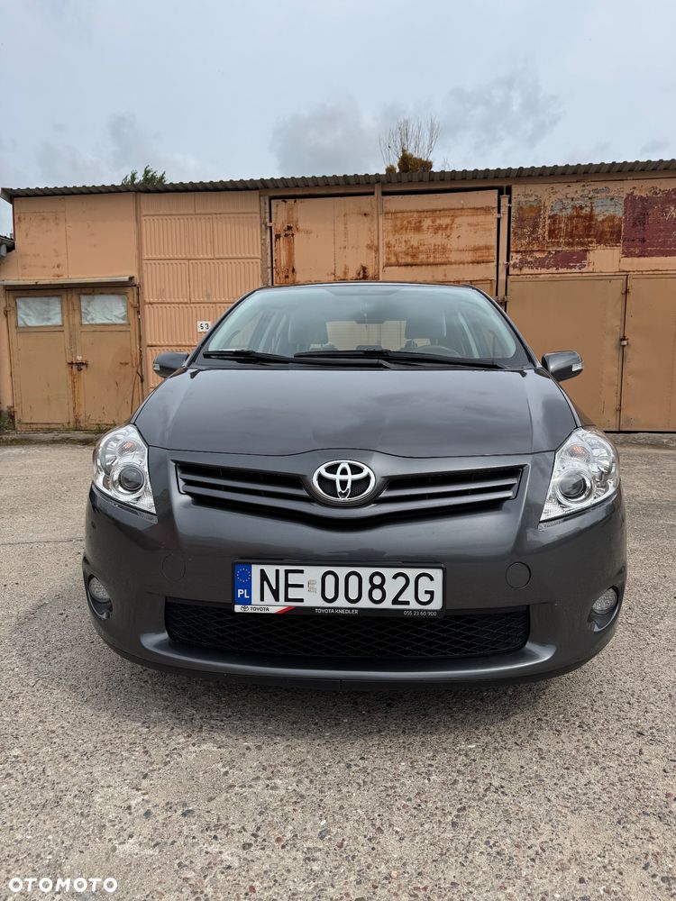 Toyota Auris - 1