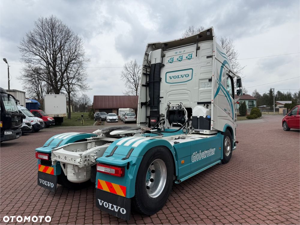 Volvo FH 500 *GLOBETROTTER* NA PODUCHACH* KLIMA POSTOJOWA* NAVI* LODÓWKA* KOŁA NOWE* XENON* HYDRAULIKA DWUOBWODOWA* OBSZYTY ŚRODEK* Z FRANCJI - 6