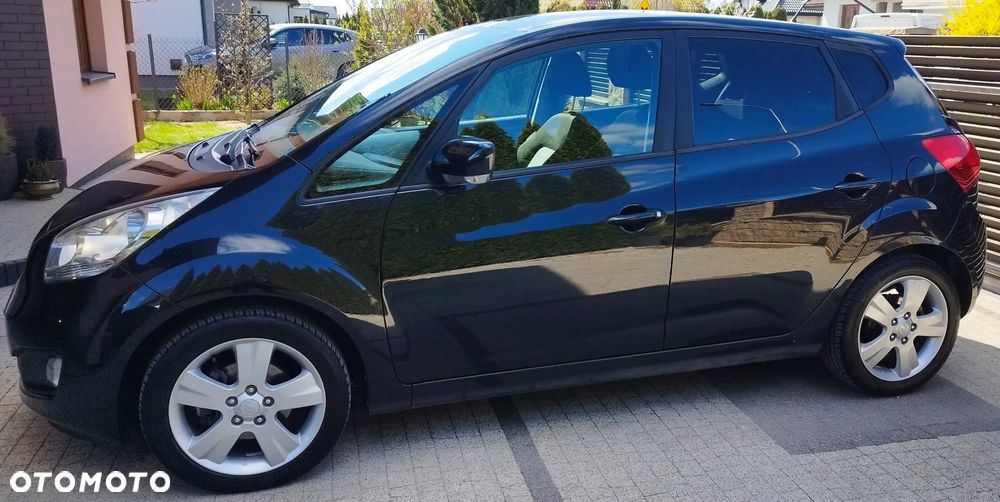 Kia Venga 1.6 CRDi 128 Business Line - 1