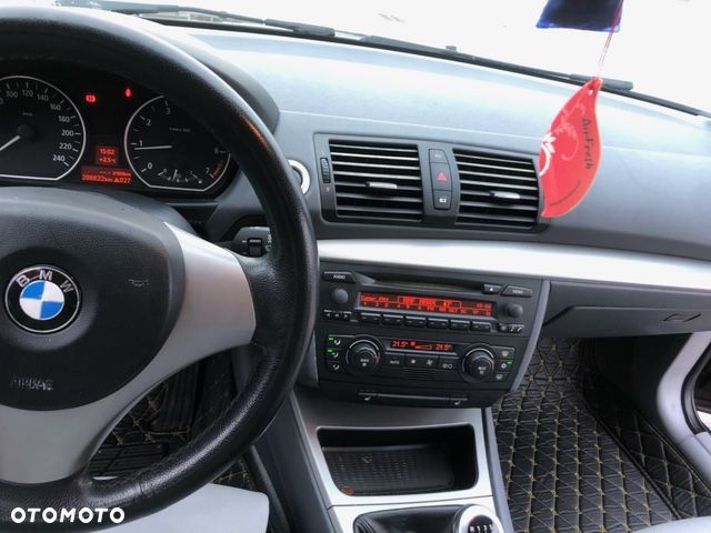 BMW Seria 1 116i - 27