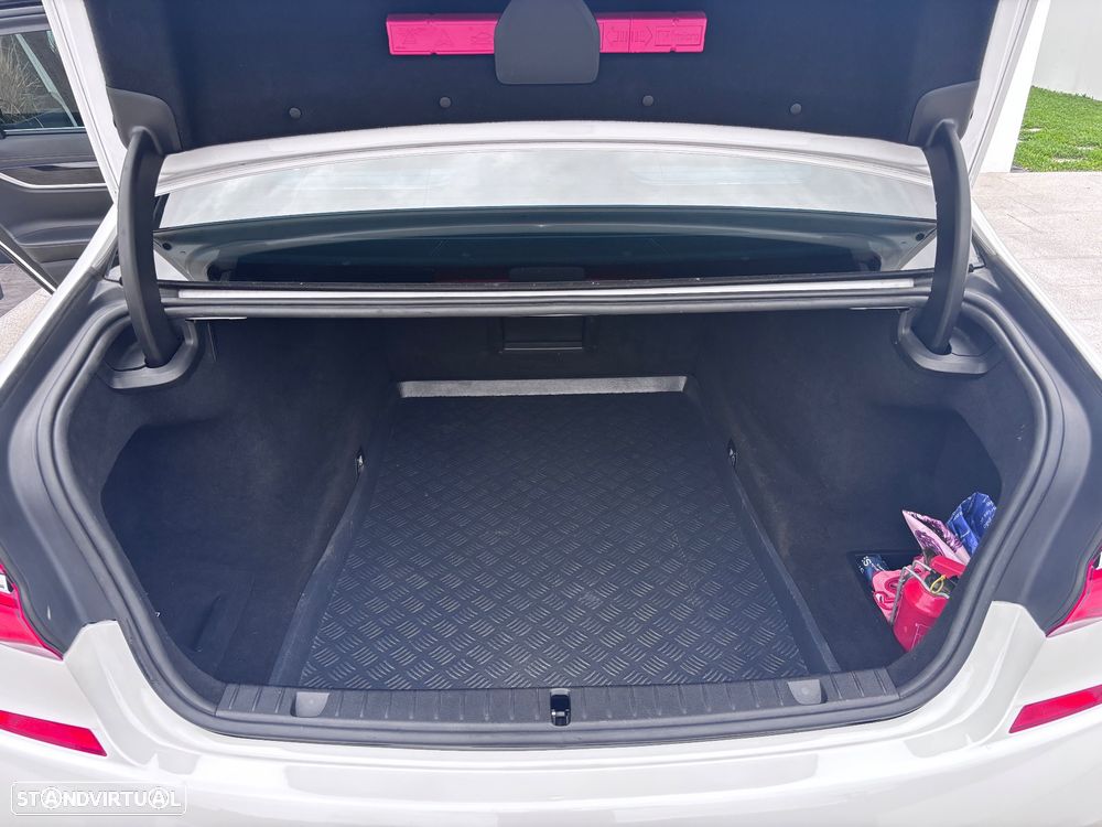 BMW 730 d Pack M - 7