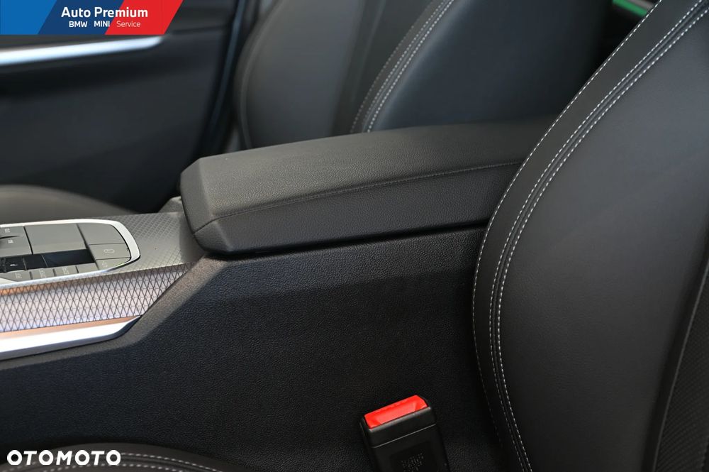 BMW Seria 3 318i - 10