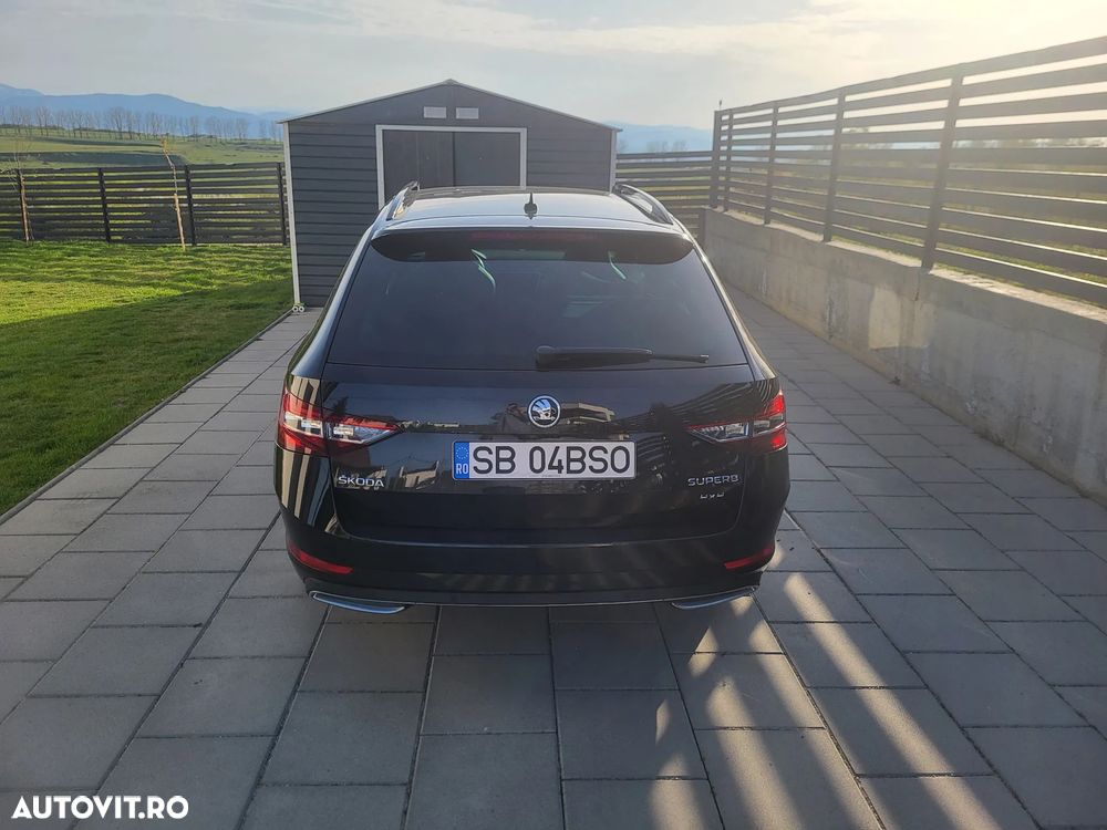Skoda Superb 2.0 TDI DSG 4X4 Sportline - 6