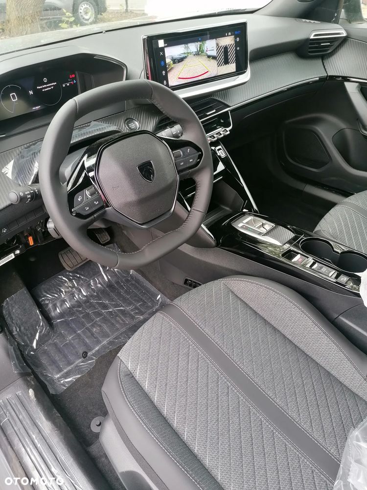 Peugeot 2008 PureTech mHEV Allure e-DCS6 - 5