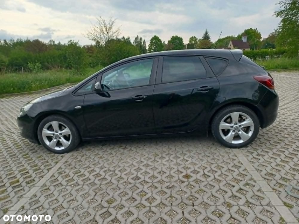 Opel Astra 1.7 CDTI DPF Innovation - 4