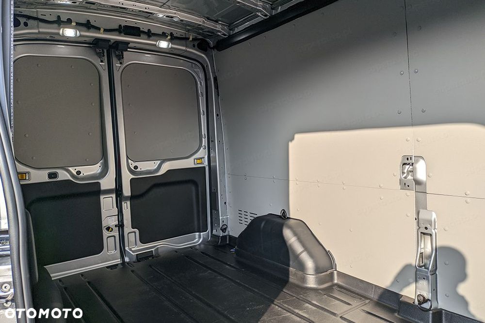Ford Transit 350 L3H2 Trend Trail 2.0 130KM - 16
