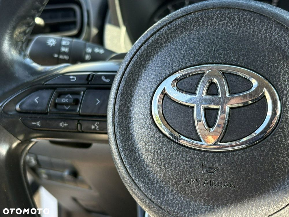 Toyota Yaris - 30