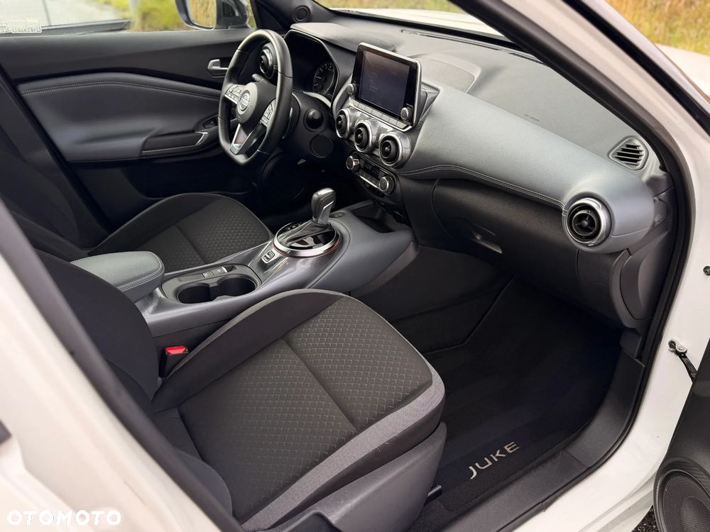 Nissan Juke 1.0 DIG-T N-Connecta DCT - 33