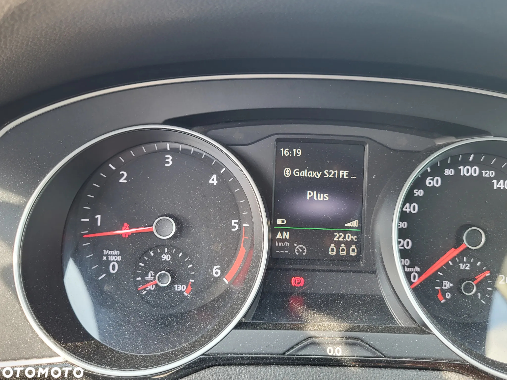 Volkswagen Passat 2.0 TDI SCR Highline - 17