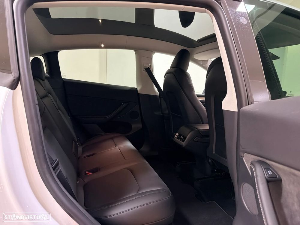 Tesla Model Y Tração Traseira - 35