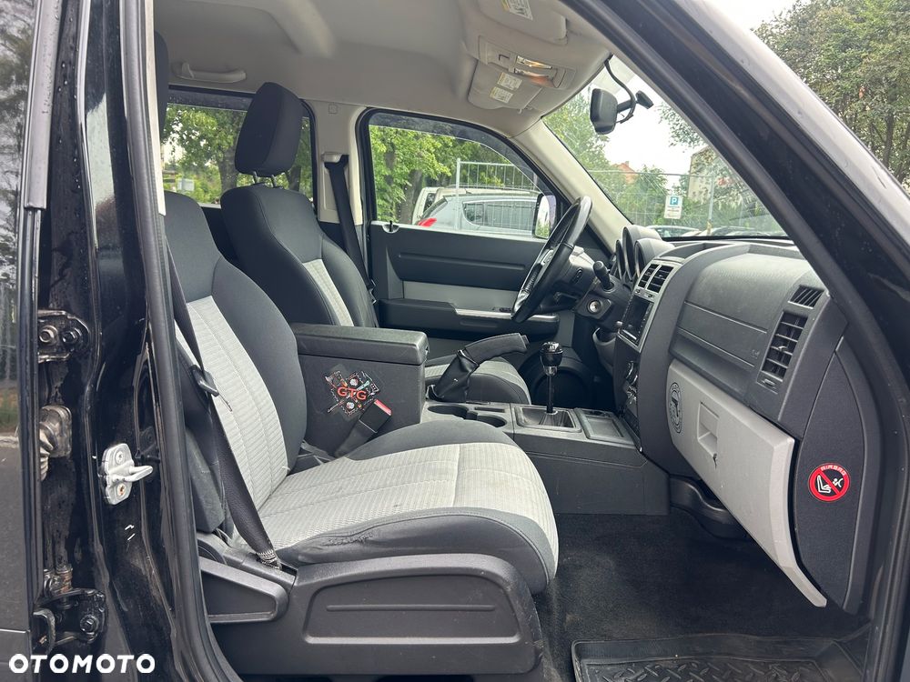 Dodge Nitro 2.8 CRD SE - 15