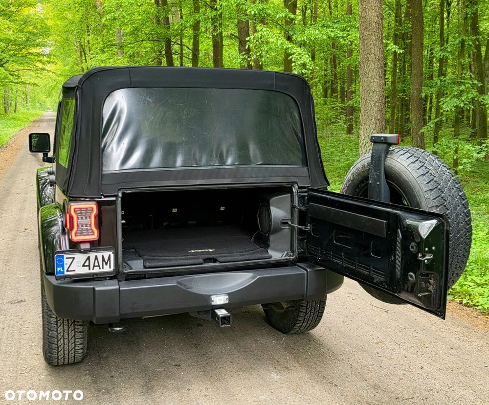 Jeep Wrangler 3.6 Unlim Sahara EU6 - 19