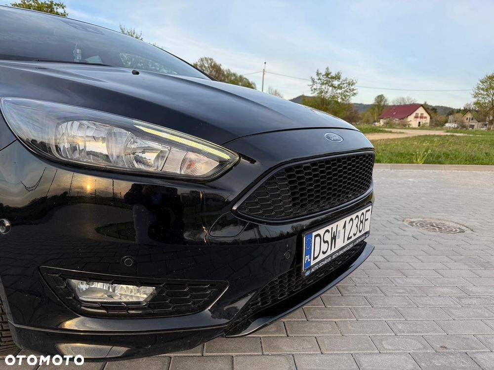 Ford Focus 1.5 EcoBoost ST-Line - 8
