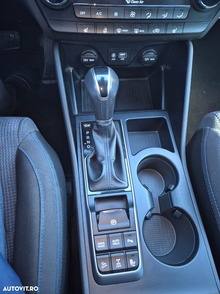 Hyundai Tucson 2.0 CRDI 4WD 6AT Luxury+ - 21