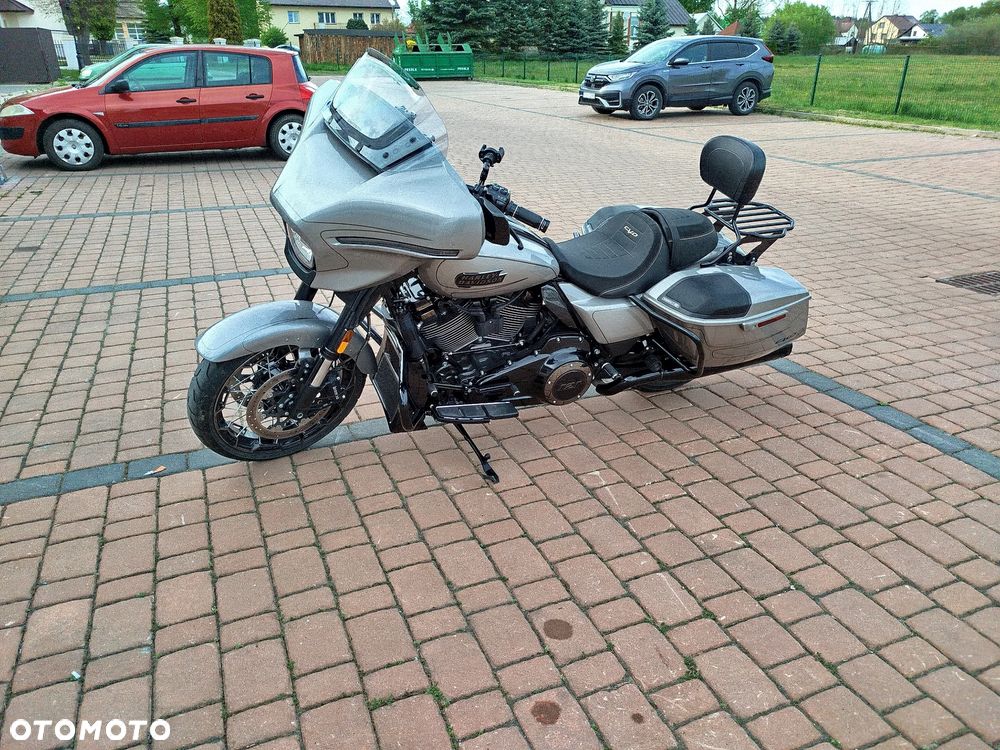 Harley-Davidson Touring Street Glide - 6