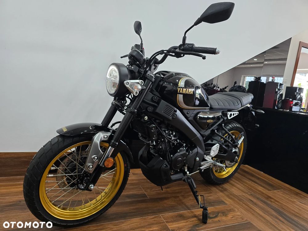 Yamaha XSR - 6