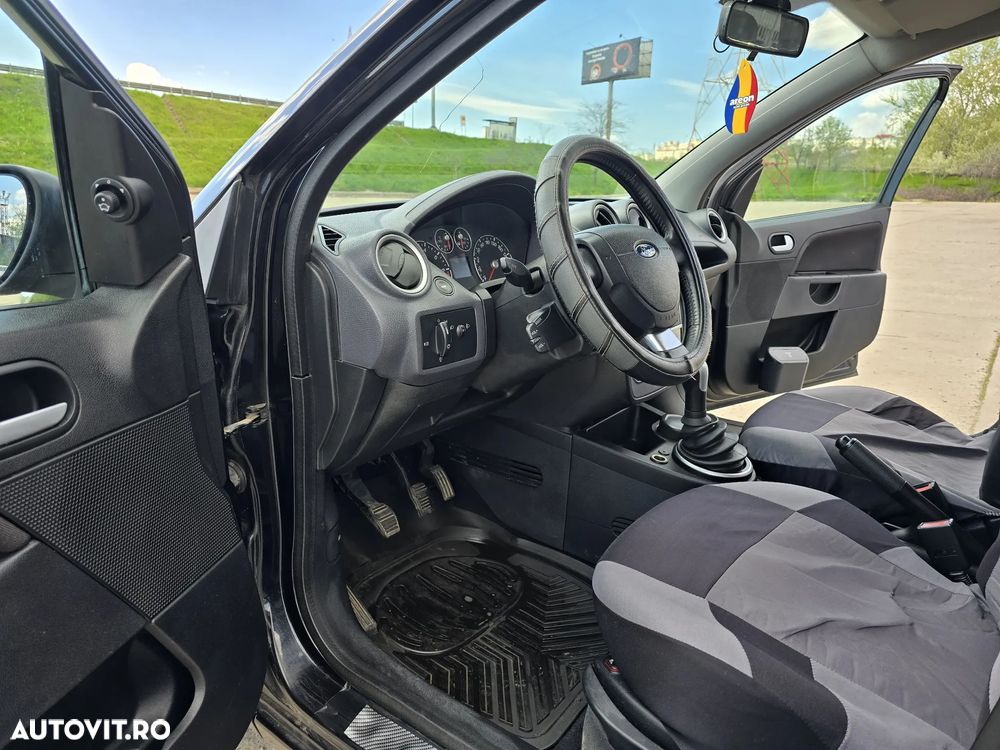Ford Fiesta - 5