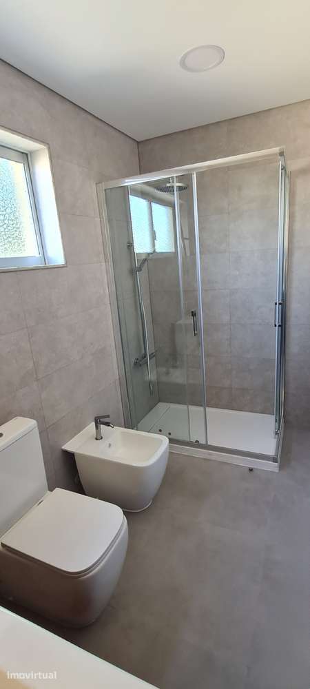 Apartamento T2 com elevador em Vila Franca de Xira - Grande imagem: 4/12