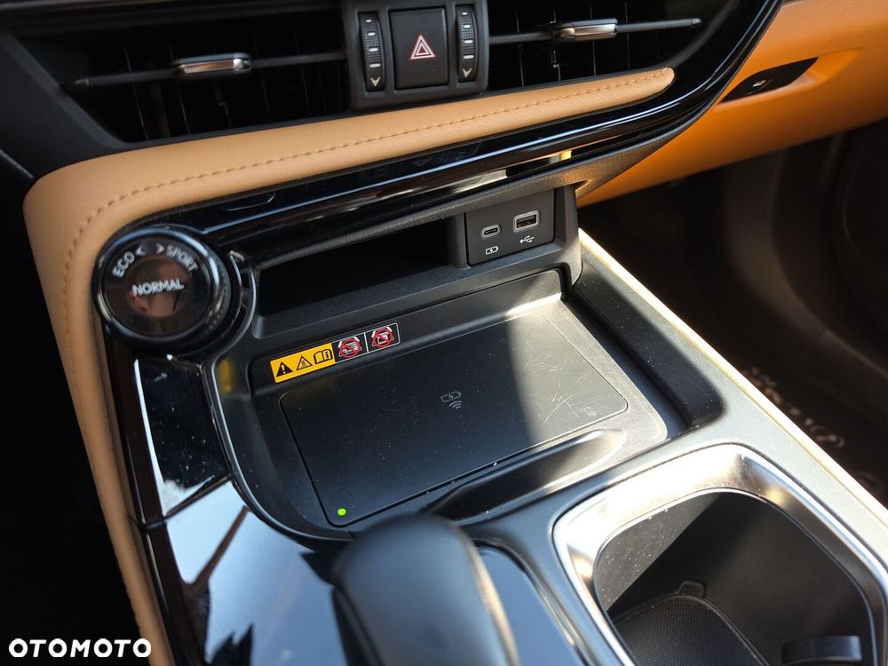 Lexus NX 350h Prestige 2WD - 26