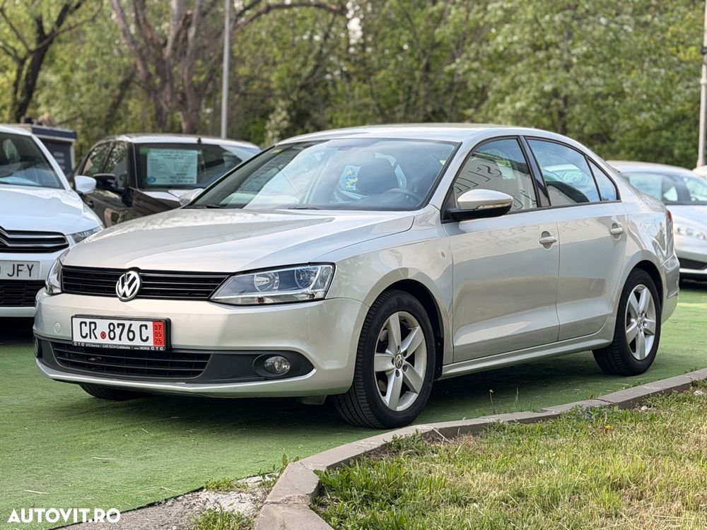 Volkswagen Jetta 1.6 TDI Blue Motion Technology Life - 3