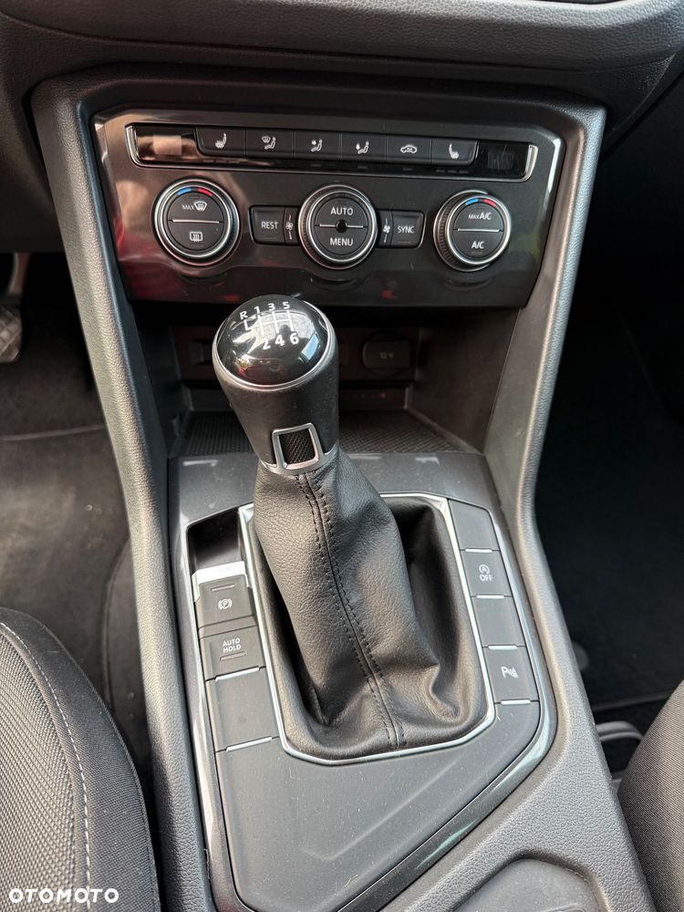 Volkswagen Tiguan 2.0 TDI SCR R-Line - 20