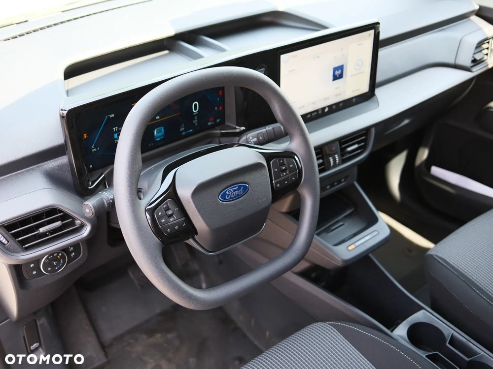 Ford E-Transit Courier - 13