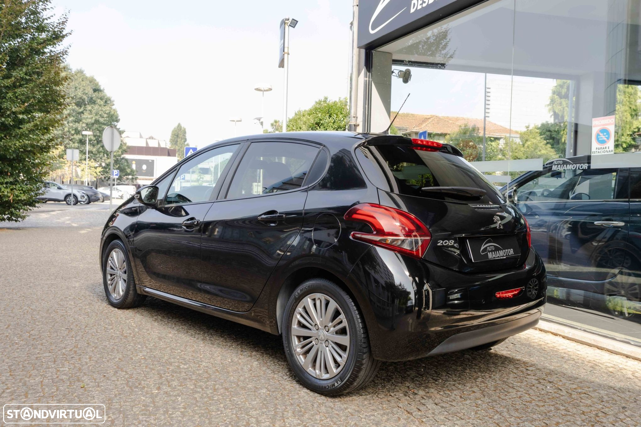 Peugeot 208 1.5 BlueHDi Signature - 16