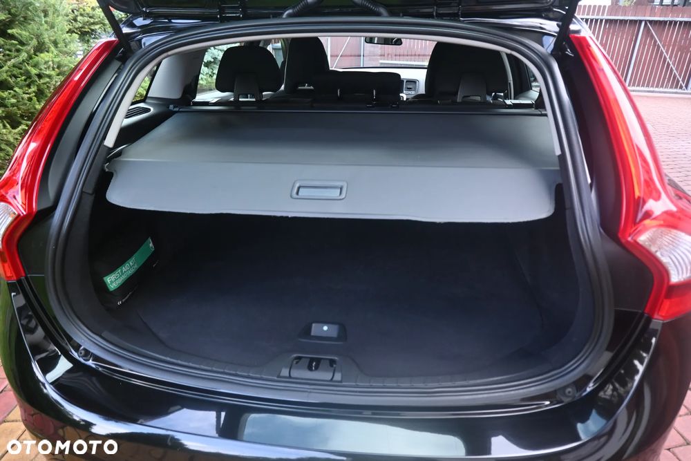 Volvo V60 D2 Drive-E Dynamic Edition (Kinetic) - 21