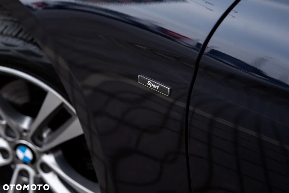 BMW Seria 3 320d DPF Edition Sport - 31