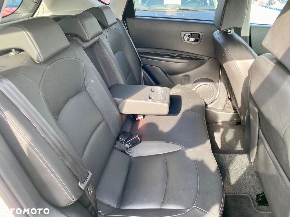 Nissan Qashqai 2.0 4x4 Tekna CVT - 11