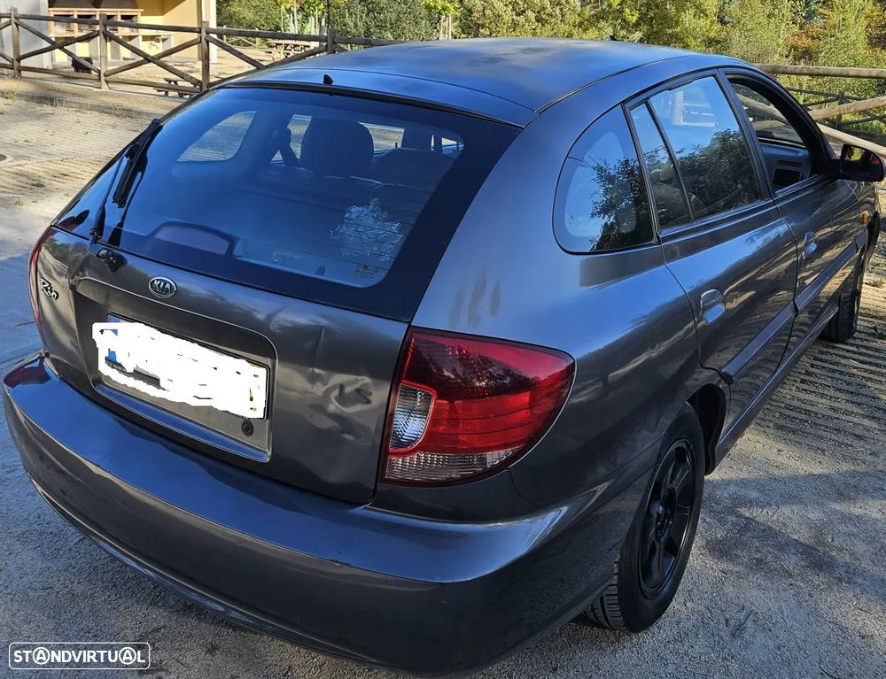 Kia Rio SW 1.3 LS Comfort - 4
