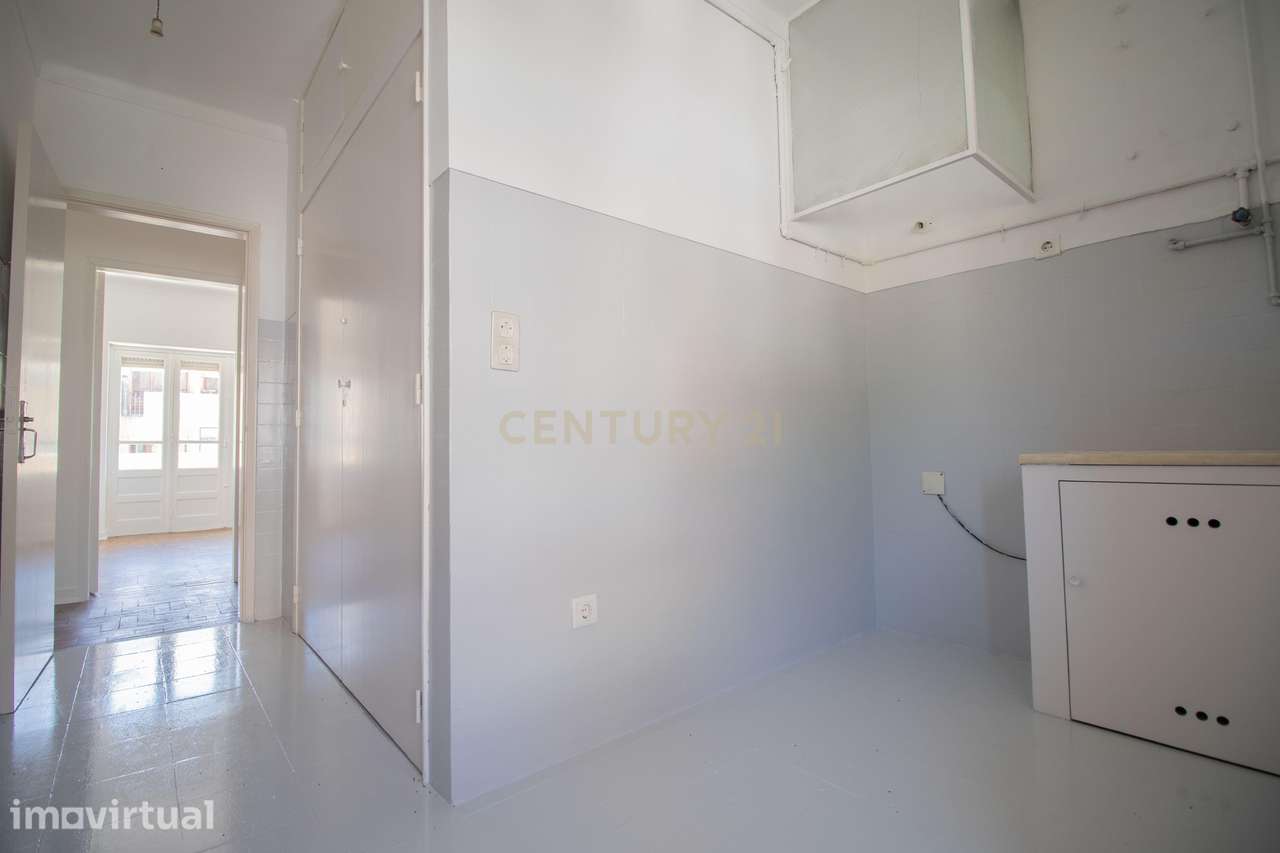Apartamento T3 para Arrendar – Centro de Coimbra | Rua 1.º de Dezembro - Grande imagem: 5/17