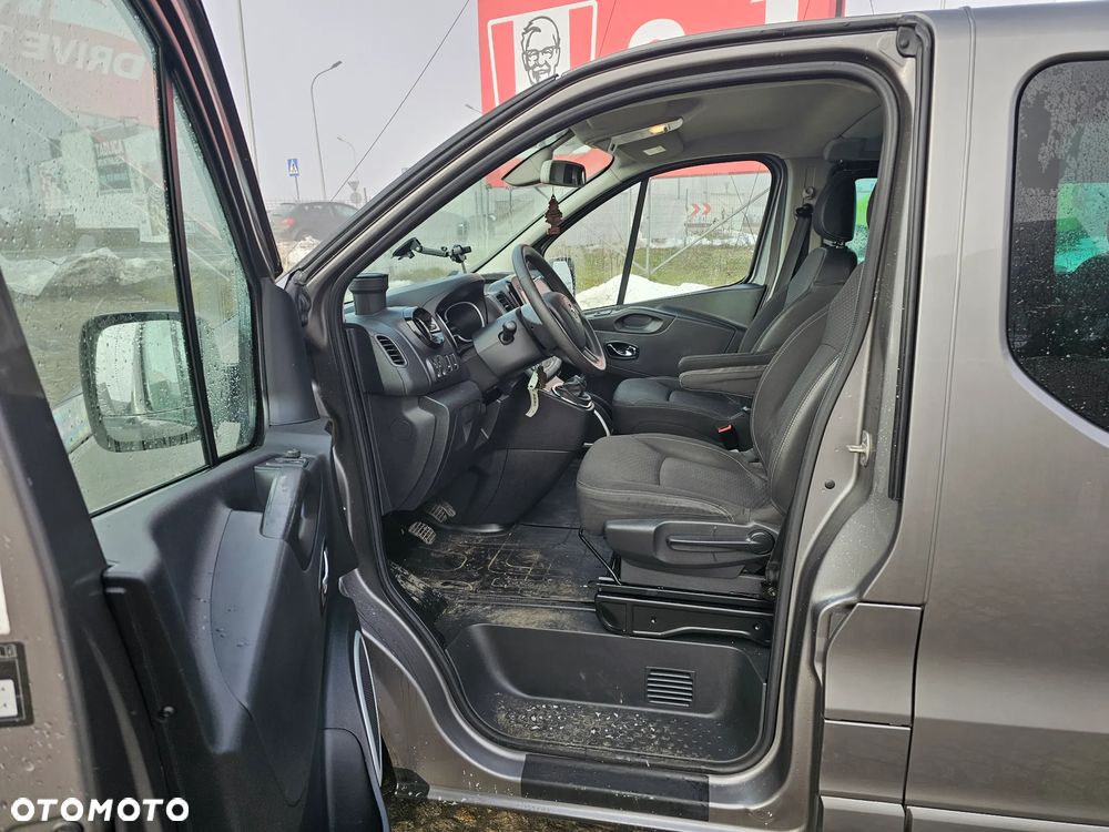 Opel Vivaro L2H1 2,9t Elegance Business - 19