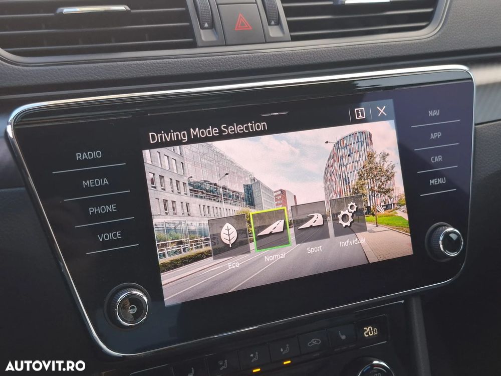 Skoda Superb 2.0 TSI 4X4 DSG Sportline - 10