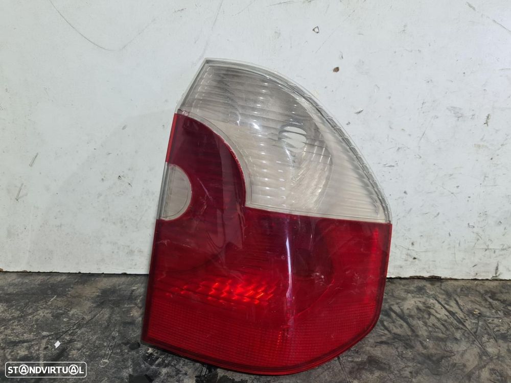 FAROLIM TRASEIRO DIREITO BMW SERIE X3 E83 - 1