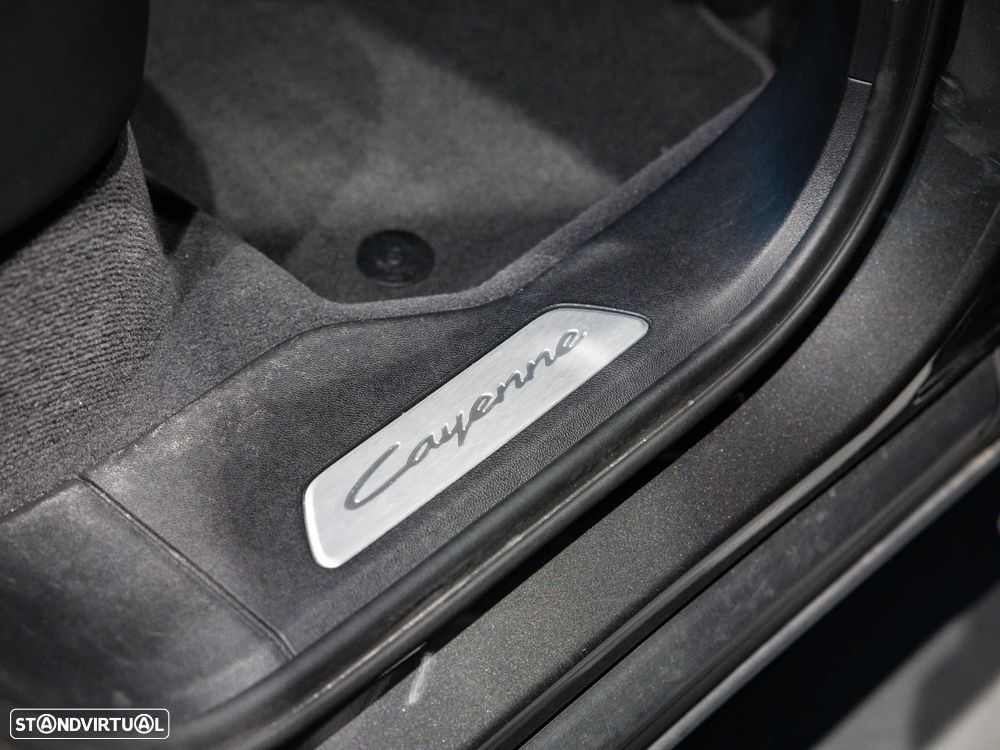 Porsche Cayenne Coupé E-Hybrid - 44
