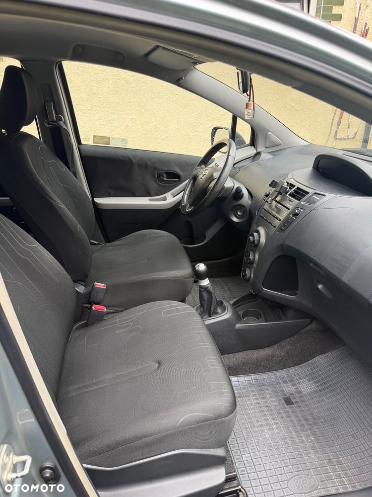 Toyota Yaris 1.0 Entry - 12