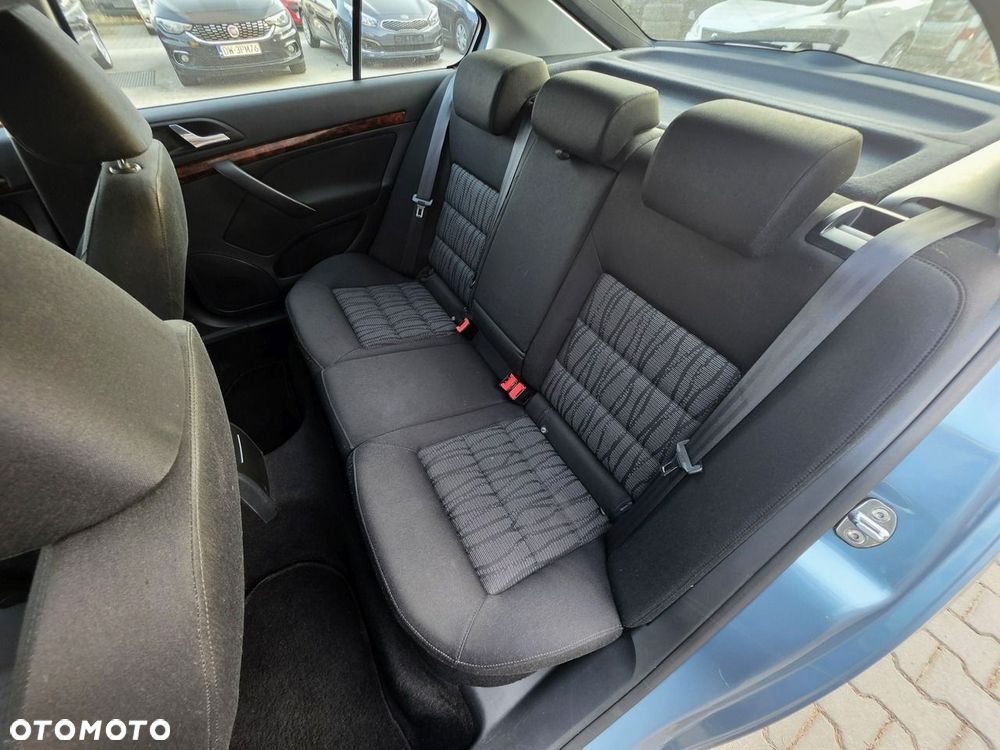 Skoda Octavia 1.8 TSI Elegance DSG - 25