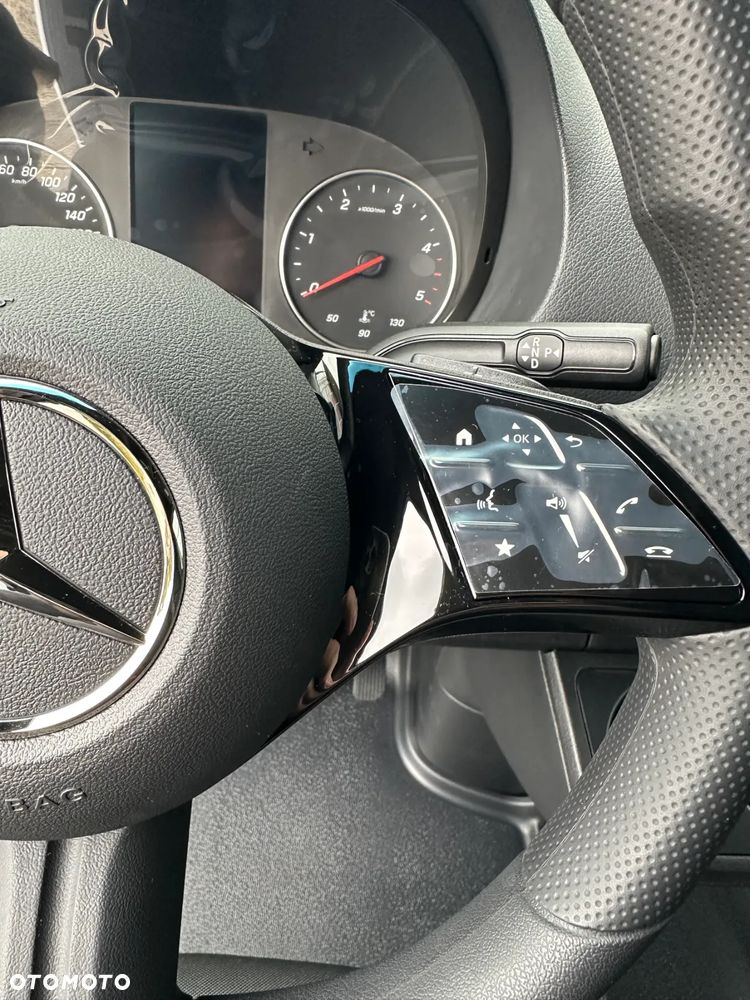 Mercedes-Benz Sprinter - 16