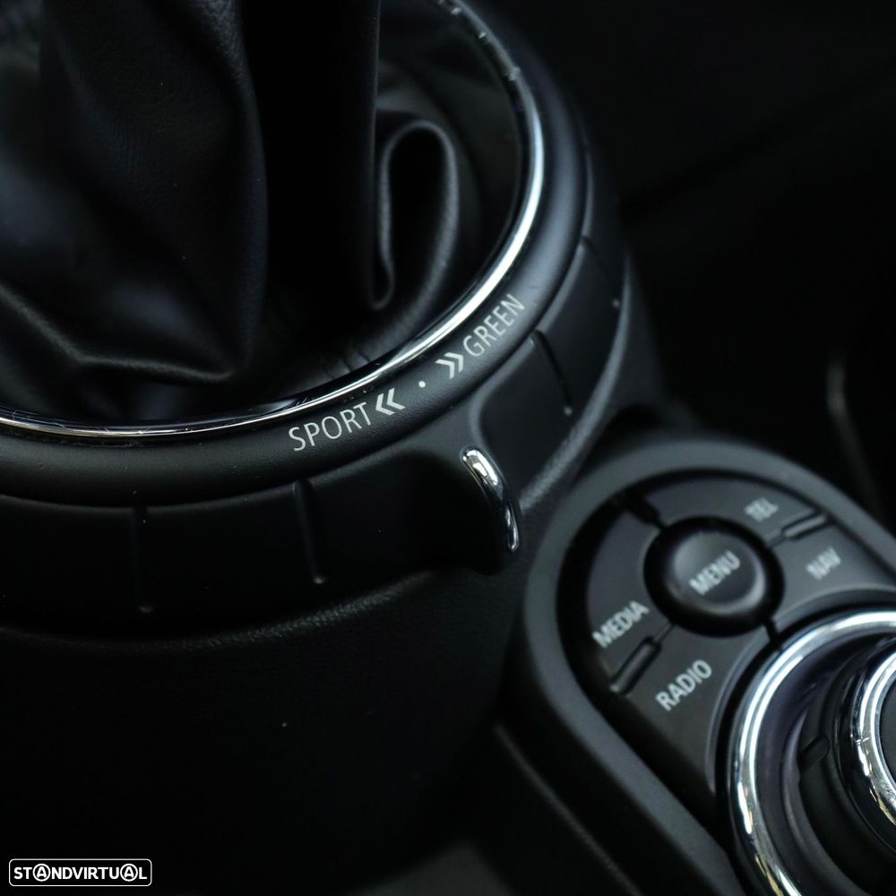 MINI 3 Portas Cooper D - 24