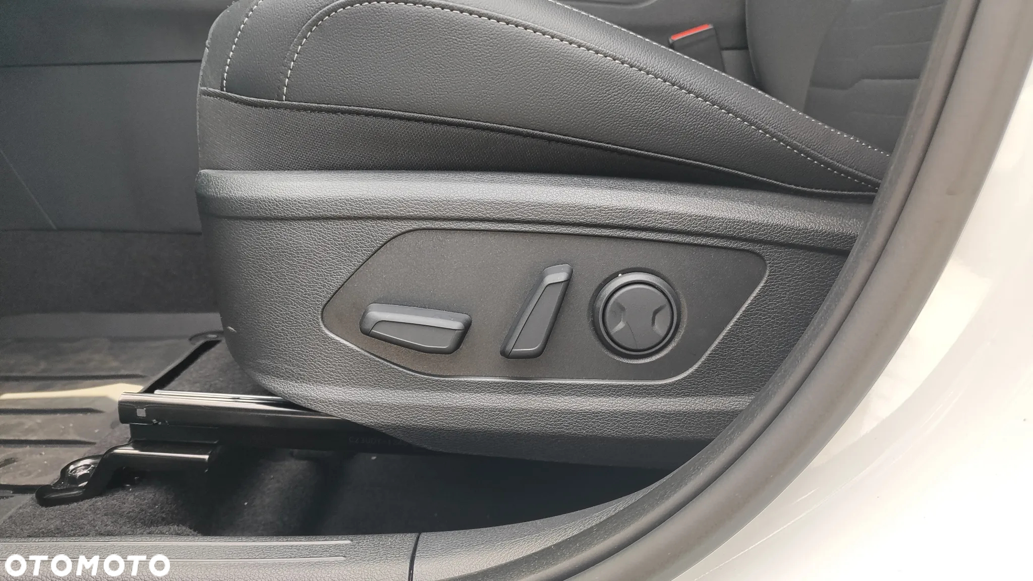 Kia Sportage 1.6 T-GDI HEV Business Line 2WD - 16