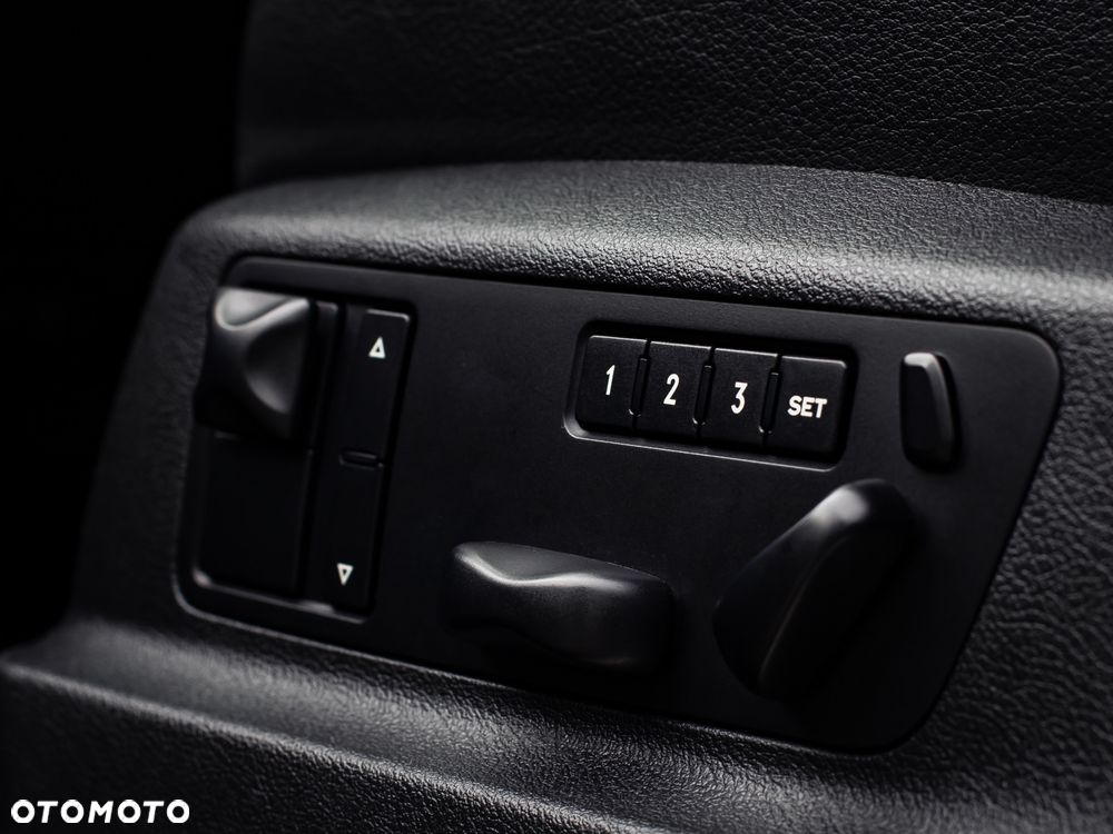 Porsche Cayenne - 29