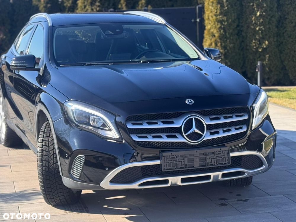 Mercedes-Benz GLA 180 d - 6