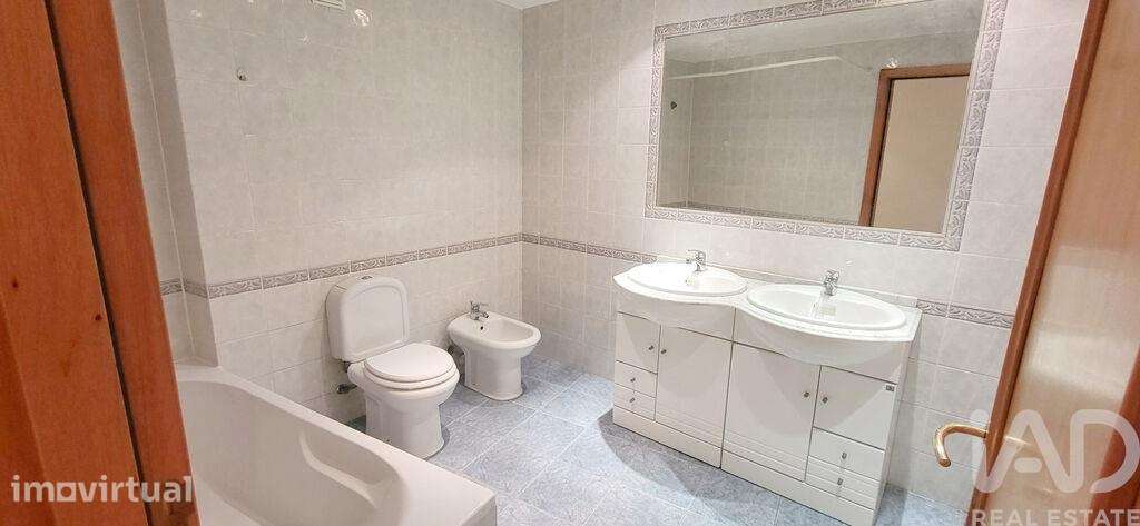 Apartamento T1 em Lousã e Vilarinho de 93,00 m2 - Grande imagem: 4/11