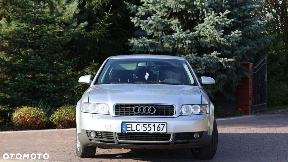 Audi A4 Limousine - 8