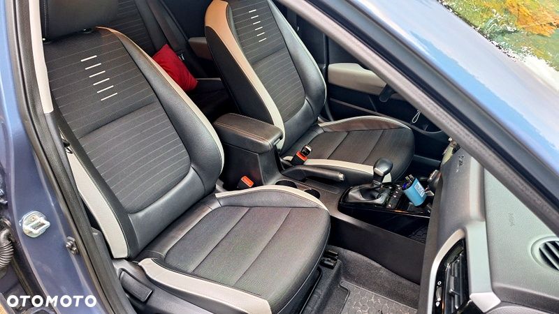 Kia Stonic 1.4 L - 22